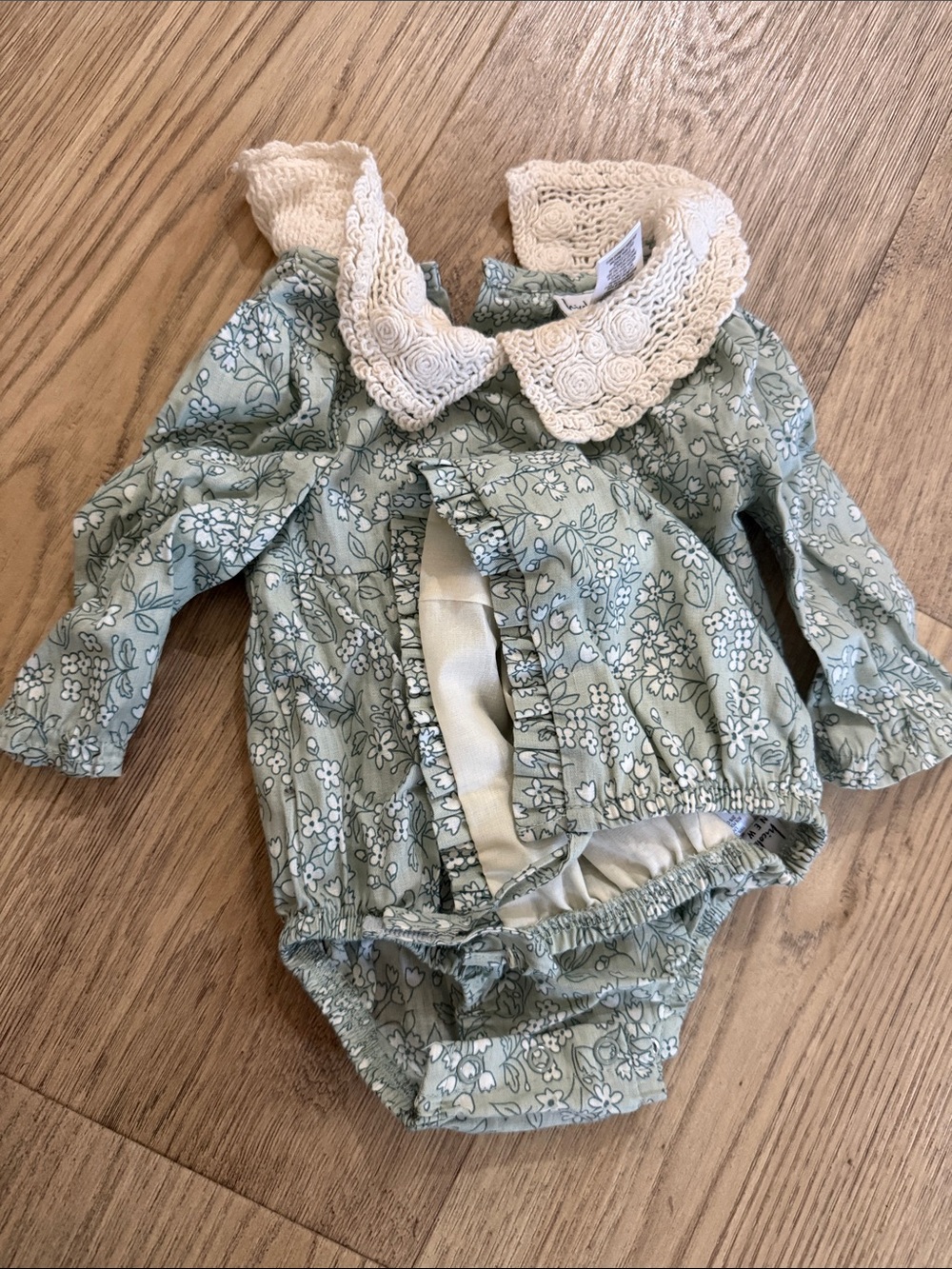 Nicole Miller Green Floral One-Piece with Cream Lace Collar